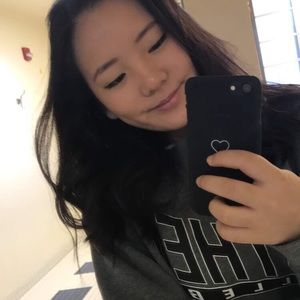 Meet your Posher, Esther